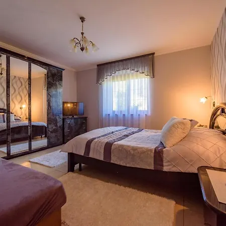 Etelka Vendeghaz بيت للعطل موراهالوم